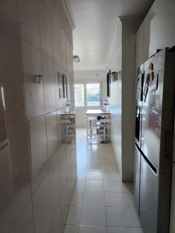 Apartamento T2 Duplex para Arrendamento de Férias - Situado na Avenida das Forças Armadas - Image 33